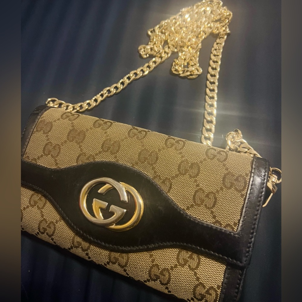 Authentic Gucci GG interlocking wallet